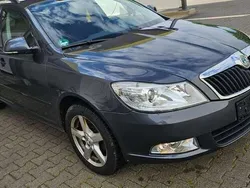 Anthracitegrau metallic Gebraucht 2010 Skoda Octavia Ambiente Kombi | 1.700 €