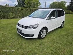 Weiß Gebraucht 2010 VW Touran Comfortline Van / Kleinbus | 5.490 € (Etwas zu teuer)