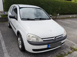 Weiß Gebraucht 2003 Opel Corsa Limousine | 650 € (Guter Preis)