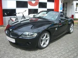 Schwarz Gebraucht 2004 BMW 130 Cabriolet Sport Line Cabrio | 11.750 €