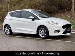Weiß Gebraucht 2017 Ford Fiesta ST-Line Limousine | 7.900 € (Superpreis)