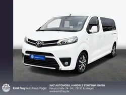 Schaumweiß Gebraucht 2020 Toyota Proace Verso Team Kombi | 38.950 € (Fairer Preis)