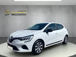 Weiß Gebraucht 2023 Renault Clio V Equilibre Limousine | 15.990 € (Fairer Preis)
