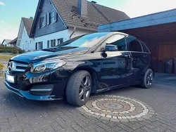 Schwarz Gebraucht 2017 Mercedes B200 Urban Van / Kleinbus | 20.500 € (Etwas zu teuer)