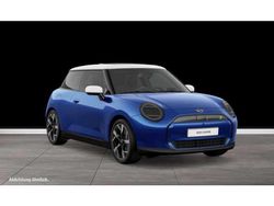 Blazing blue (metallic) Gebraucht 2024 Mini Cooper Kleinwagen | 31.890 € (Superpreis)