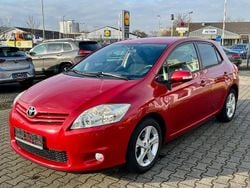 Rot Gebraucht 2012 Toyota Auris Design Limousine | 7.900 € (Etwas zu teuer)