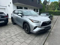 Silber Gebraucht 2020 Toyota Highlander XLE SUV | 35.900 €