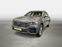 Grau Gebraucht 2022 VW Touareg R-line SUV | 54.510 € (Fairer Preis)