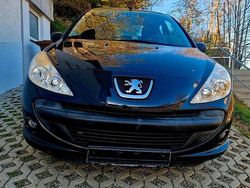 Grau Gebraucht 2009 Peugeot 206+ Kleinwagen | 2.100 € (Fairer Preis)