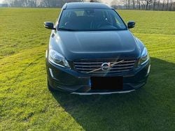 Schwarz Gebraucht 2017 Volvo XC60 Momentum SUV | 18.250 € (Guter Preis)