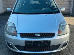Grau Gebraucht 2006 Ford Fiesta Ghia Kleinwagen | 1.300 € (Guter Preis)