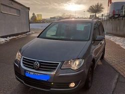 Grau Gebraucht 2008 VW Touran Highline Van / Kleinbus | 2.150 € (Superpreis)