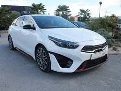 Weiß Gebraucht 2022 Kia ProCeed GT Kleinwagen | 27.490 € (Fairer Preis)