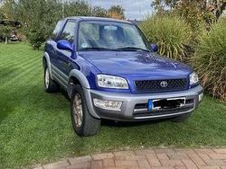 Gebraucht 2000 Toyota RAV4 SUV | 5.000 € (Etwas zu teuer)