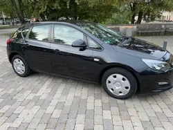 Schwarz Gebraucht 2013 Opel Astra Edition Limousine | 3.800 € (Guter Preis)