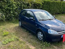 Blau Gebraucht 2002 Opel Corsa Kleinwagen | 800 € (Guter Preis)