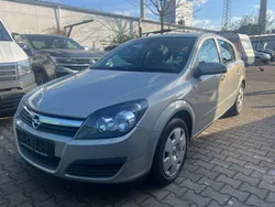 Grau Gebraucht 2007 Opel Astra Edition Limousine | 1.990 € (Fairer Preis)