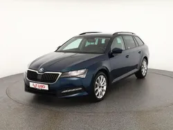 Blau Gebraucht 2022 Skoda Superb Kombi | 22.990 € (Guter Preis)