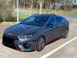 Grau Gebraucht 2023 Kia ProCeed Kleinwagen | 31.800 € (Fairer Preis)