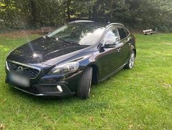 Schwarz Gebraucht 2015 Volvo V40 CC Ocean Race Kombi | 9.400 € (Fairer Preis)