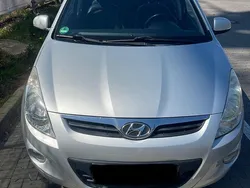 Silber Gebraucht 2012 Hyundai i20 Edition Kleinwagen | 3.500 € (Fairer Preis)