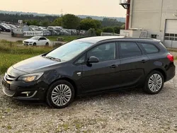 Schwarz Gebraucht 2012 Opel Astra Kombi | 1.950 € (Fairer Preis)