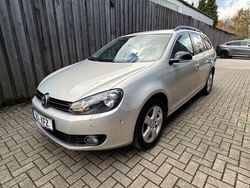 Silber Gebraucht 2011 VW Golf VI Style Kleinwagen | 8.490 € (Etwas zu teuer)