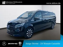 Obsidianschwarz (metallic) Gebraucht 2024 Mercedes V300 Avantgarde Van / Kleinbus | 69.880 € (Teuer)
