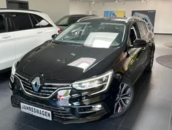 Schwarz Gebraucht 2024 Renault Mégane IV Techno Limousine | 26.990 € (Etwas zu teuer)