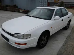 Weiß Gebraucht 1993 Toyota Camry Limousine | 6.870 €
