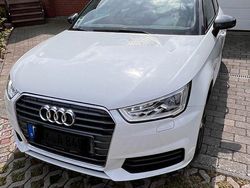 Weiß Gebraucht 2017 Audi A1 Sportback Design Kleinwagen | 14.900 € (Fairer Preis)