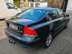 Schwarz Gebraucht 2004 Volvo S60 Limousine | 3.490 € (Etwas zu teuer)
