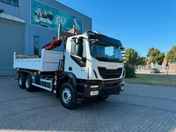 Weiss Gebraucht 2015 Iveco Massif | 76.755 €