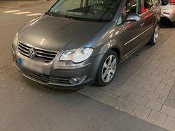Grau Gebraucht 2007 VW Touran Van / Kleinbus | 3.999 € (Teuer)