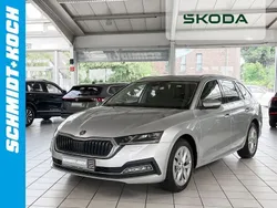 Silber Gebraucht 2021 Skoda Octavia Style Kombi | 24.450 € (Guter Preis)