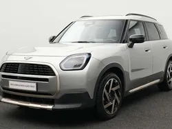 Grau Gebraucht 2024 Mini Countryman Favoured SUV | 35.706 € (Superpreis)