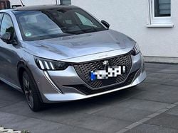 Silber Gebraucht 2021 Peugeot e-208 GT Kleinwagen | 13.990 € (Superpreis)