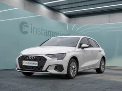 Weiß Gebraucht 2022 Audi A3 Sportback e-tron Limousine | 27.039 € (Etwas zu teuer)