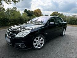 Schwarz Gebraucht 2006 Opel Vectra Kleinwagen | 2.000 € (Fairer Preis)