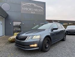 Grau Gebraucht 2017 Skoda Octavia Style Kombi | 9.700 € (Fairer Preis)
