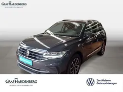 Grau Gebraucht 2023 VW Tiguan Life SUV | 31.777 € (Fairer Preis)
