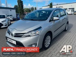 Silber Gebraucht 2017 Toyota Verso Edition-S Van / Kleinbus | 14.990 € (Fairer Preis)