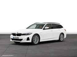 Alpinweiss Gebraucht 2023 BMW 330e Comfort Edition Kombi | 39.924 € (Teuer)