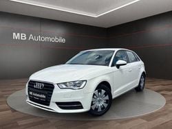 Weiß Gebraucht 2013 Audi A3 Attraction Limousine | 7.999 € (Fairer Preis)