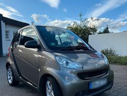 Grau Gebraucht 2009 Smart ForTwo Coupé Kleinwagen | 4.000 € (Fairer Preis)