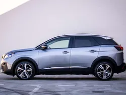 Grau Gebraucht 2018 Peugeot 3008 Allure SUV | 16.500 € (Fairer Preis)