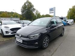 Deep black Gebraucht 2018 VW Golf Sportsvan Join Van / Kleinbus | 17.990 € (Etwas zu teuer)