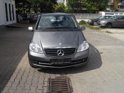 Grau Gebraucht 2012 Mercedes A160 Kleinwagen | 6.899 € (Fairer Preis)