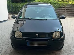 Schwarz Gebraucht 2002 Renault Twingo Kleinwagen | 500 €