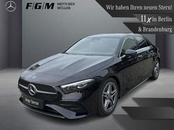 Schwarz Gebraucht 2024 Mercedes A200 AMG line Limousine | 32.770 € (Etwas zu teuer)